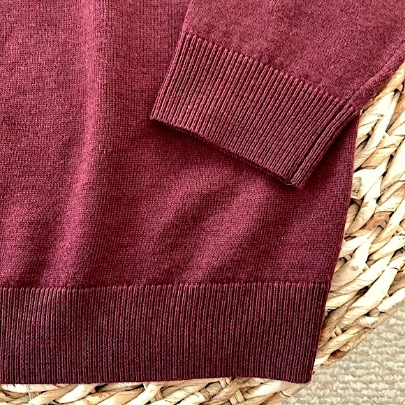 Turnbury Fine Merino Wool V-Neck Sweater - Picture 4 of 9